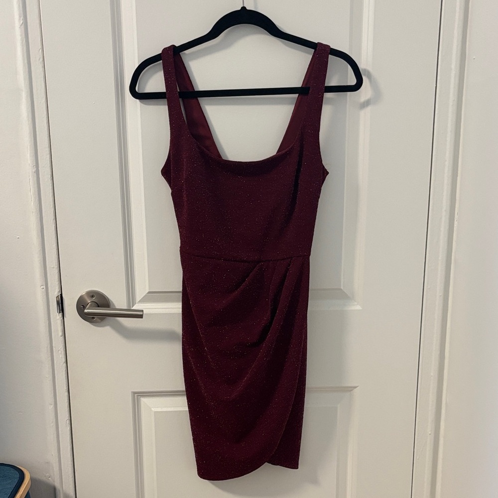 Elegant Burgundy Sleeveless Dress